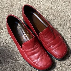 Naturalizer Red Leather Slouchy Slip-On Loafers 8M Timeless Classic